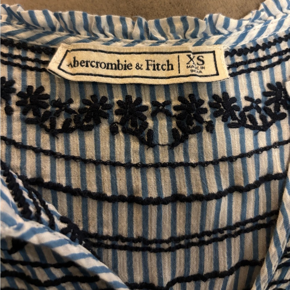Abercrombie & Fitch Blue Striped Blouse with Embroidery - Picture 4 of 4